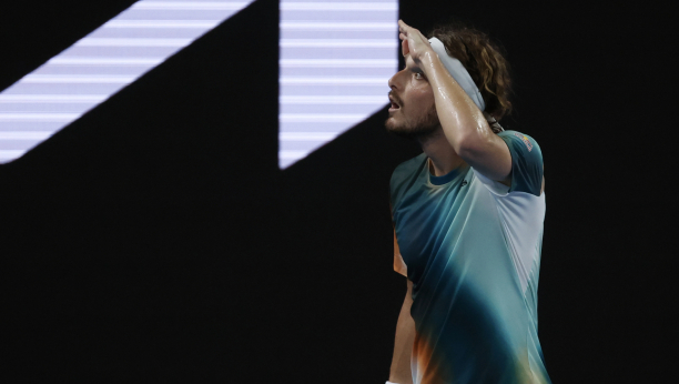 POTPUNO JE POLUDEO Cicipas nastavlja da se sramoti: Namerno gađao rivala (VIDEO)