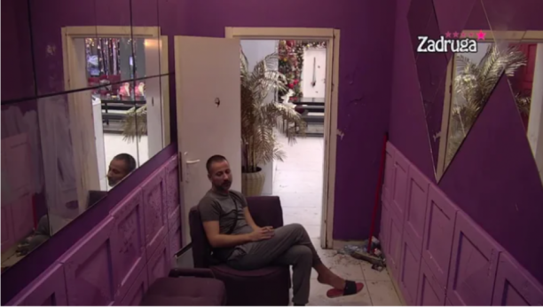 OSUŠILA SE! Dalila ne može da jede, muči je savest, evo kome se jada u pušionici!