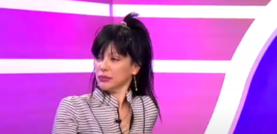 BUKTI NOVI ESTRADNI RAT Nakon što je Vendi rekla da je gej Era Ojdanić ŽESTOKO UZVRATIO koleginici