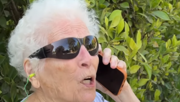 BAKA IMA 95 GODINA I RASTURA INSTAGRAM Ona se zabavlja bolje od dvadesetogodišnjakinja!