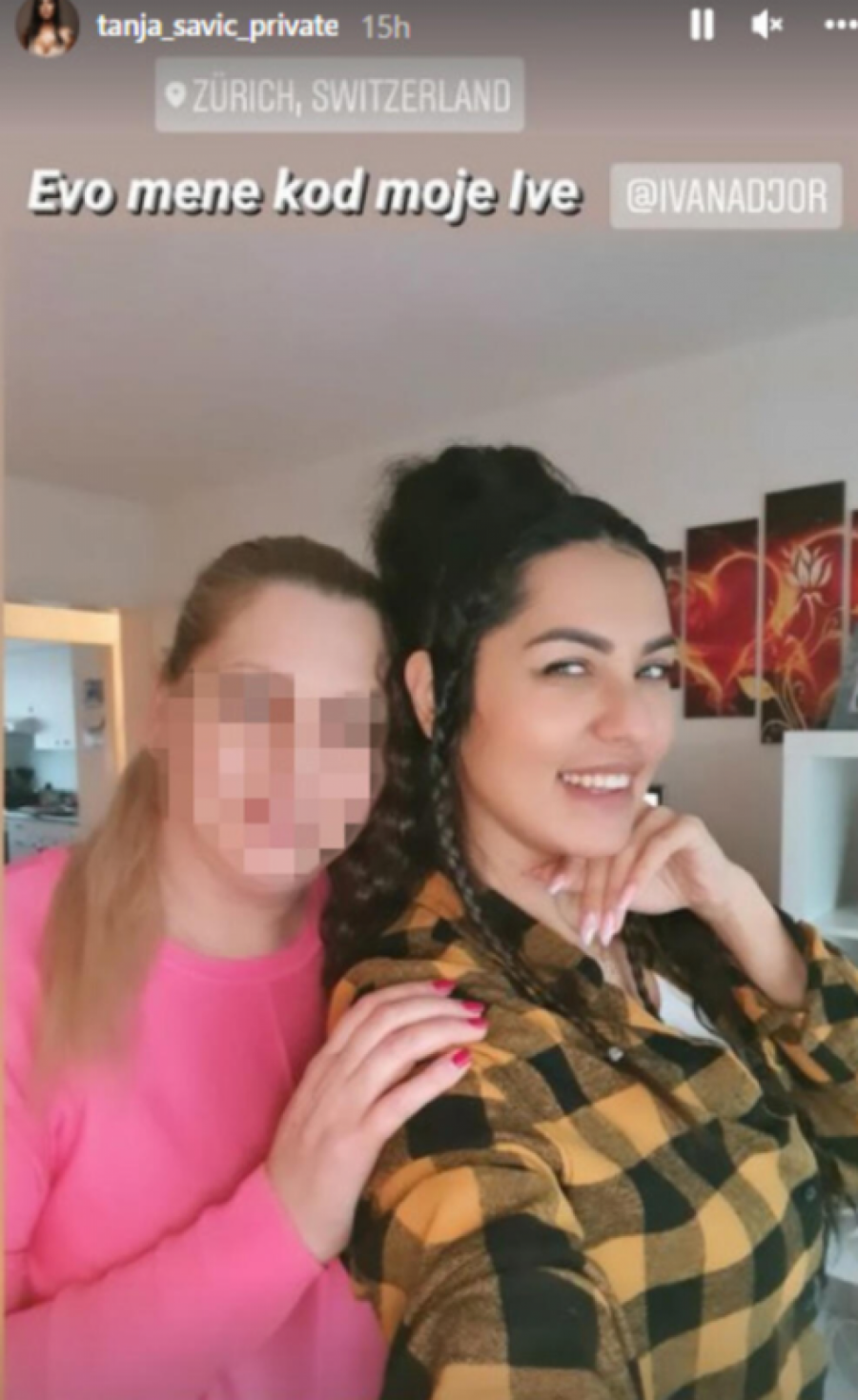 NAPUSTILA SRBIJU! Tanja Savić  otkrila gde se trenutno nalazi, a onda i  ko joj pravi društvo! (FOTO)