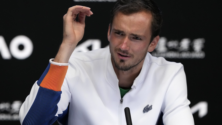 NE ZNAM KOLIKO ĆU JOŠ DUGO IGRATI! Medvedev jednom rečenicom zabrinuo fanove!