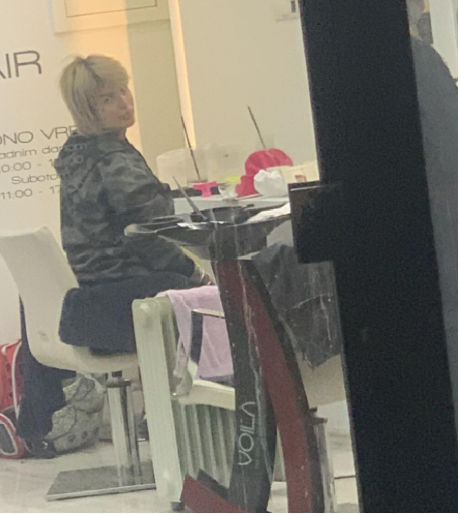 JELENA KRUNIĆ NEPREPOZNATLJIVA! Ugojila se, boju kose je promenila, a šokiraće vas u kom je lokalu viđena!