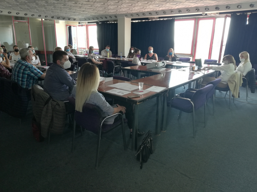 TRI DANA INTENZIVNOG TRENINGA Praktične tehnike za efikasne menadžere: Alati za uspešnu selekciju ljudi i formiranje timova