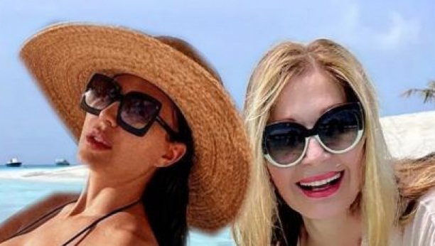 BAŠKARE SE U RAJU NA ZEMLJI! Ceca i Danica raspametile pratioce zgodnim telima, ovo ih je oduševilo! ( FOTO)