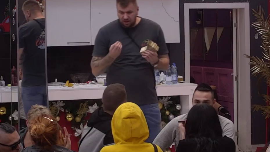 MALA JE GRANICA IZMEĐU LJUBAVI I MRŽNJE! Janjuš očitao Gruji bukvicu zbog njegovog ponašanja, a on se obratio svojoj supruzi i šokirao sve svojom izjavom!