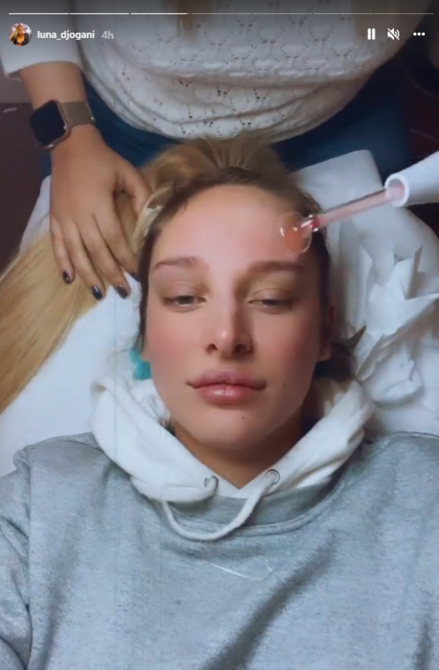 ZASIJALA! Luna Đogani se podvrgla estetskim tretmanima, pa oduševila sve rezultatom! (FOTO)