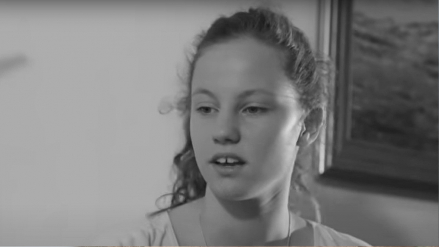 UOČILA JE MODRICE, BILO JE ZABRINJAVAJUĆE! Glumica Dostana Nikolić (21) je umrla od teške bolesti, a porodica je verovala u njeno izlečenje!