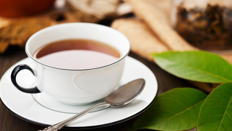 REŠITE PROBLEM KOJI MUČI MNOGE  Napravite čaj od četiri sastojka i sprečite kašalj