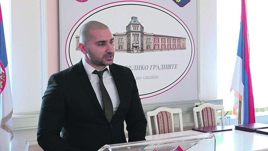 SKANDAL U VELIKOM GRADIŠTU Policija uhapsila Danijela Živanovića (37) zbog nasilja u porodici