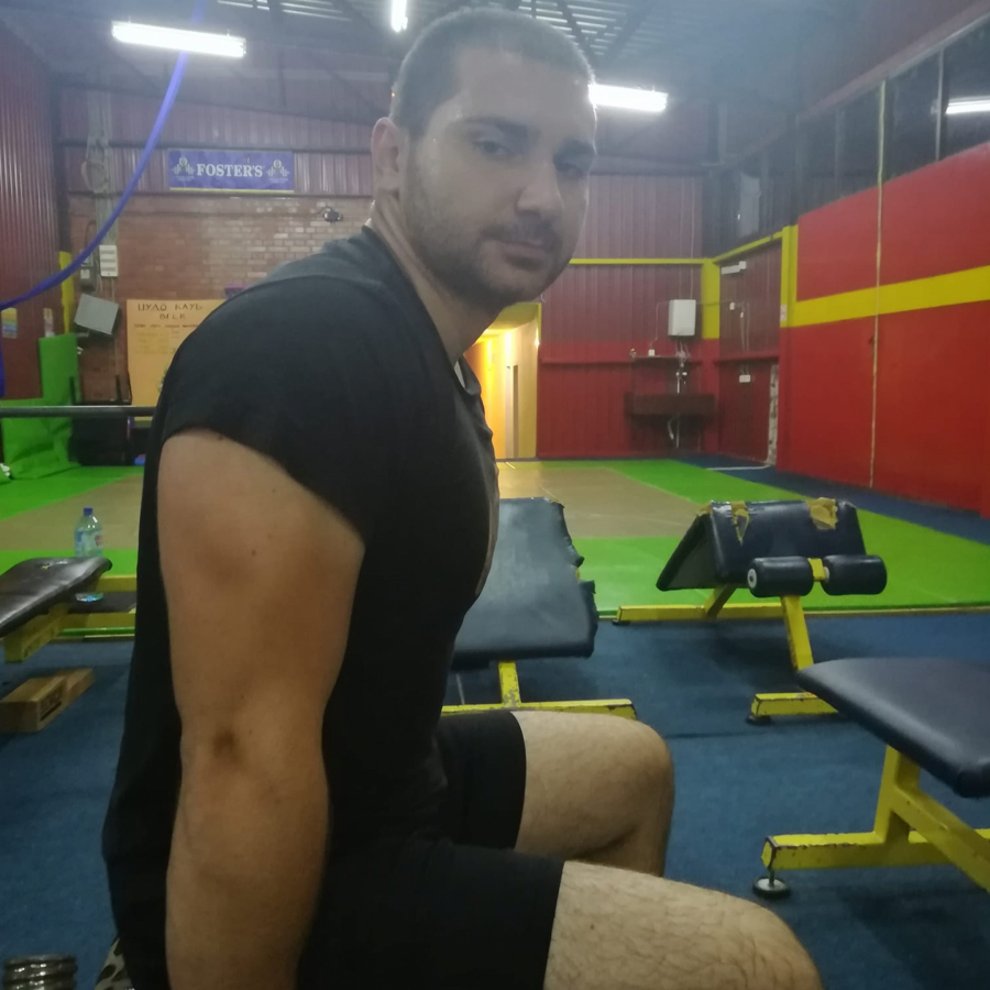 JEZIVO Uhapšen direktor Centra za socijalni rad: Pretukao ženu pa otišao na posao: Kada se vratio prebio i šuraka i taštu!