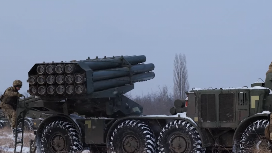 SATELITSKI SNIMCI PRESTRAVILI UKRAJINCE: Ne vidi se tlo od ruskih tenkova i pešadijskih jedinica (VIDEO)
