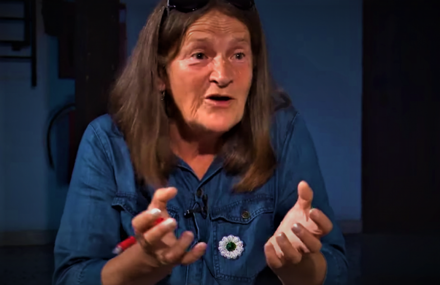 SRS POZVALA  DA SE ISPITA ŽENA KOJA SE HVALILA KLANJEM SRBA NA BOŽIĆ Više od 1.000 stanovnika ostalo je bez kuća u jednom danu (VIDEO)