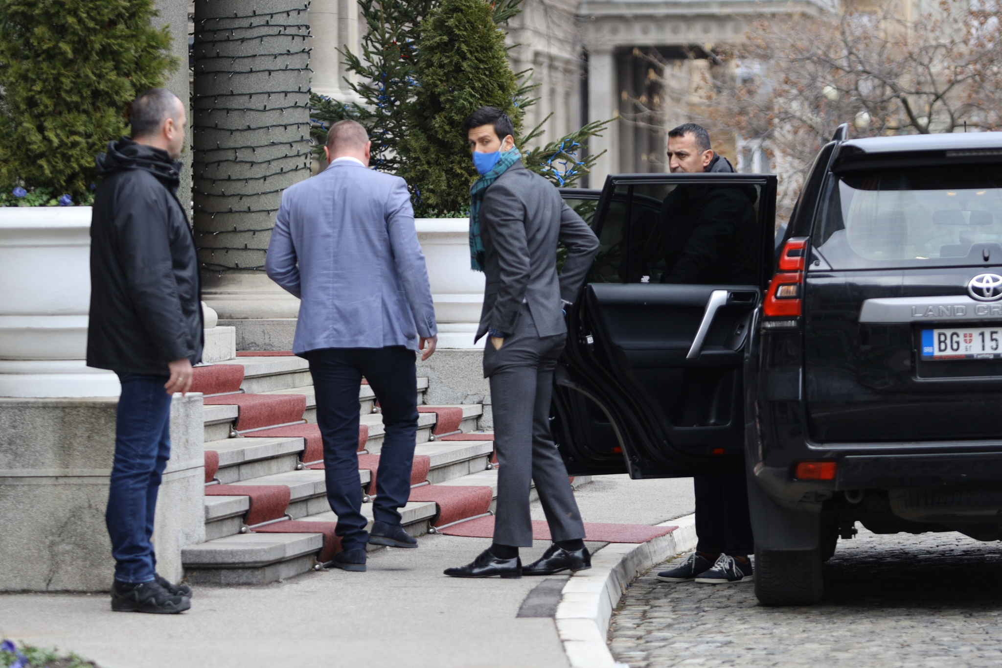 PREDSEDNIK SRBIJE SE SASTAO SA ĐOKOVIĆEM! Aleksandar Vučić dočekao Novaka, pa poručio: Hvala što volite našu zemlju! (VIDEO/FOTO)