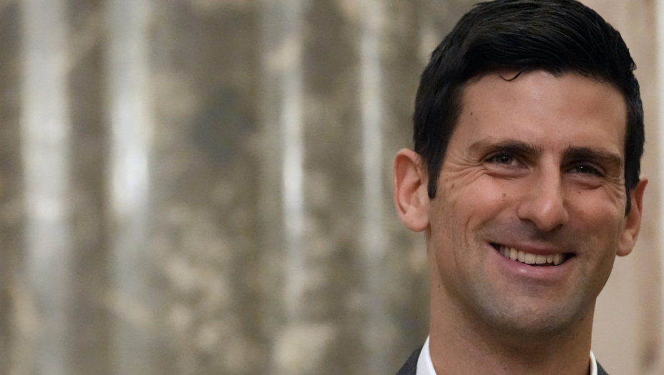 ĐOKOVIĆ BIO NA PREDSTAVI! Čuveni glumac nije mogao da veruje da Noleta vidi u publici! Evo šta je poručio (FOTO)