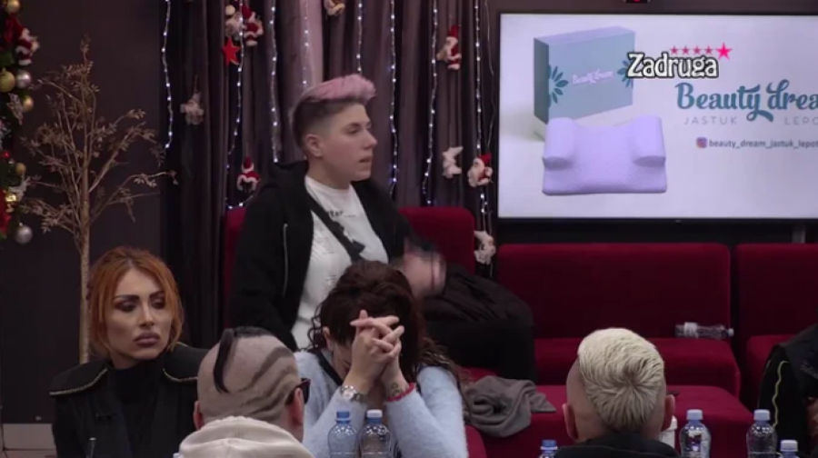 ZADOVOLJIĆU SVE NJEGOVE POTREBE Dalila priznala joj je stalo do Cara i da će slepo poštovati njegov autoritet!