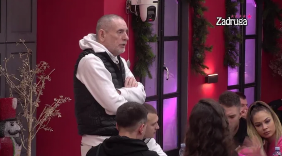 ZADOVOLJIĆU SVE NJEGOVE POTREBE Dalila priznala joj je stalo do Cara i da će slepo poštovati njegov autoritet!