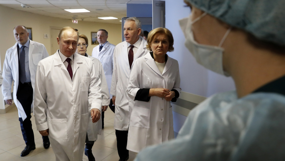 PUTIN NE NOSI MASKU, ALI JE ZAŠTIĆEN OD KORONE Kakvu tajnu kriju Rusi?