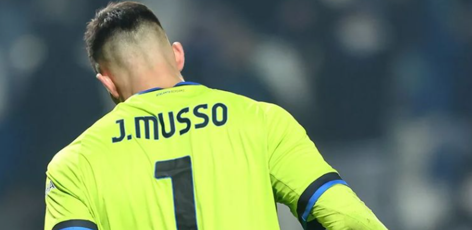 KAKVA KARDINALNA GREŠKA! Poznati golman umesto devojci, javno okačio golu sliku na Instagram!