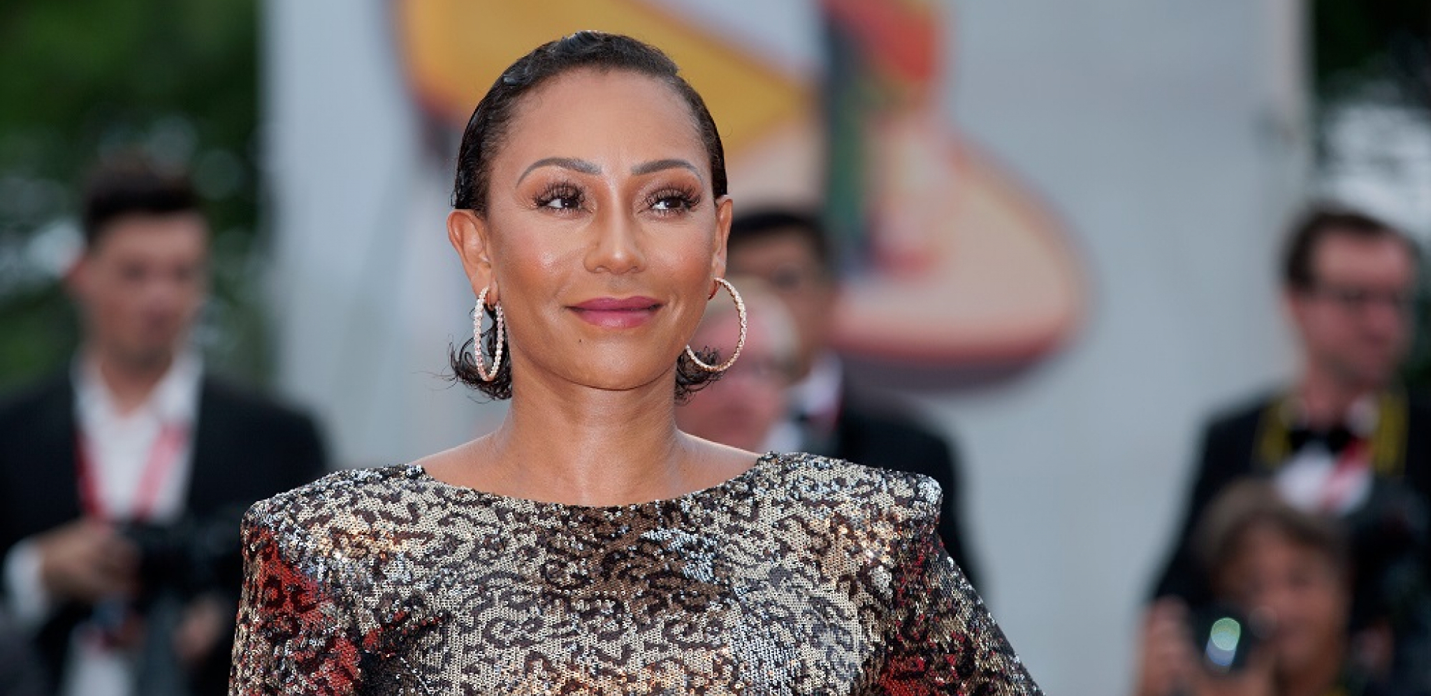 HOROR U KUĆI POZNATE PEVAČICE! Ćerka se oglasila i progovorila o jezivom fizičkom zlostavljanju njene majke, javnost u šoku!