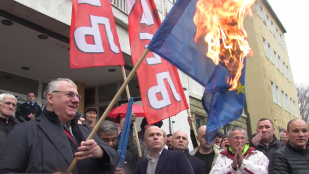OSVETA LOPOVSKOJ HRVATSKOJ Šešelj objasnio zašto nam kradu Teslu, a razlog je ponižavajući za Zagreb