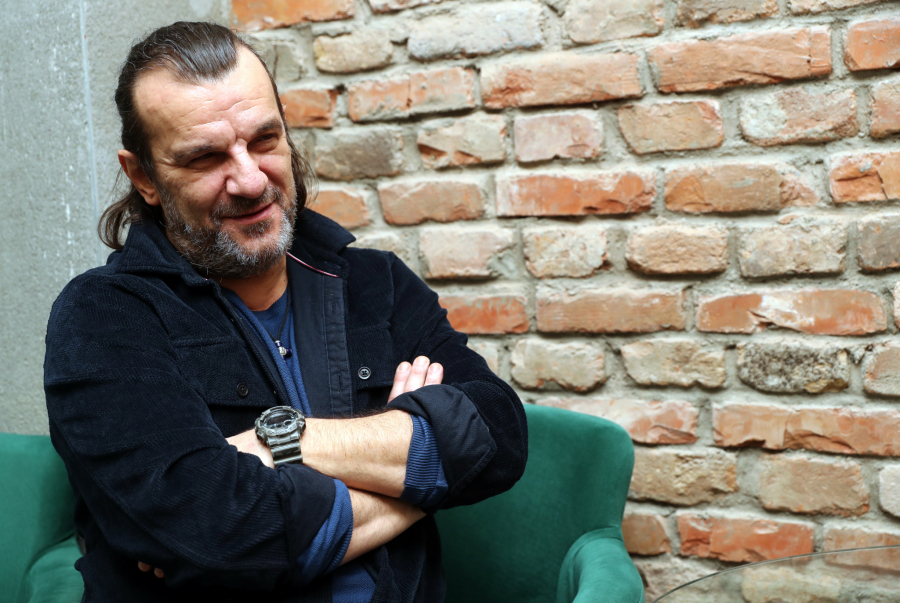 PEVAĆU SINU PESMU ZA PRVI PLES!  Lukas otkrio šta će raditi na svadbi svog sina, a ističe da se odlično slaže sa snajkom!