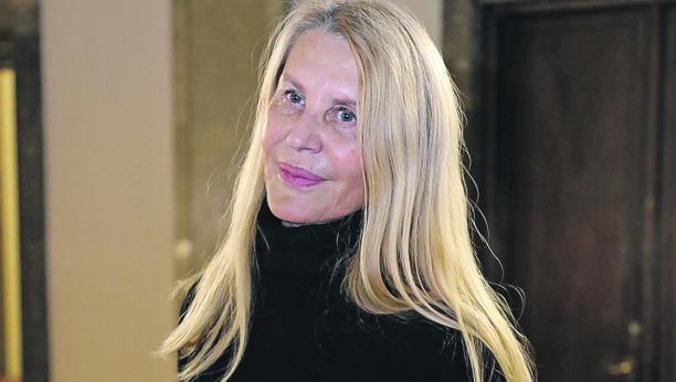 ZNALI SU DA NE MOGU DA MU ZABRANE Ovako su reagovali Veljkovi roditelji kada se njihov sin jedinac oženio 35 godina starijom Vericom