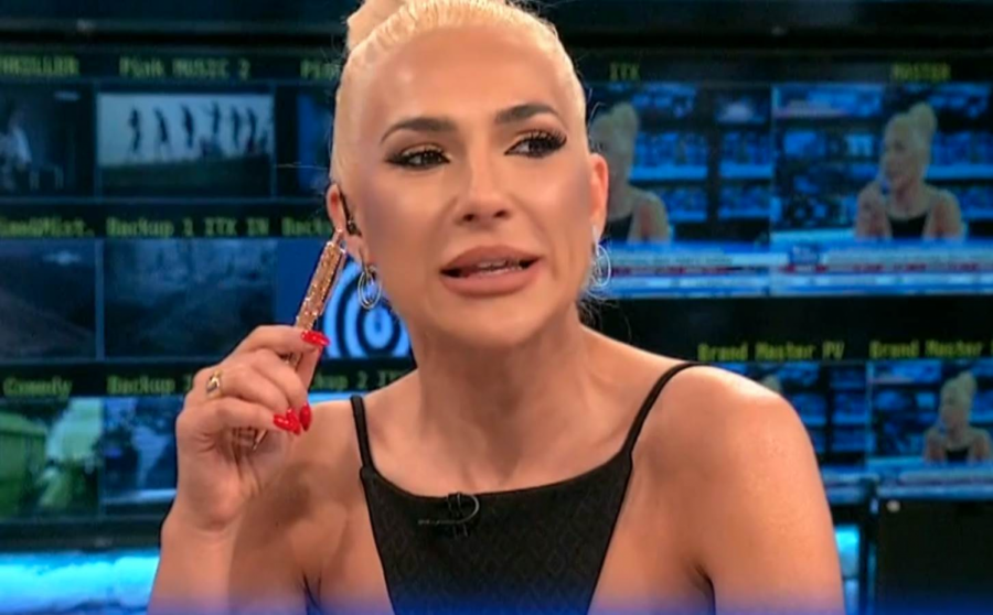 ZA ŽENE KOJE SU KAO ZMIJA, A PITOME KAO GOLUB! Isplivali delovi Jovanine knjige, da li će ovo ući u udžbenike!?