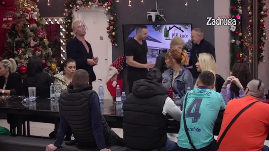 EVO KO JE NOMINOVAN OD STRANE PUBLIKE Bio je akter mnogih skandala, a sada mu je ugrožen ostanak u Beloj kući