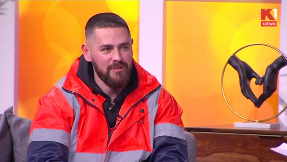 OGLASIO SE ZGODNI RADNIK GRADSKE ČISTOĆE ZA KOJIM ŽENE LUDE Svima poručio jedno, pa izazvao lavinu komentara (VIDEO)