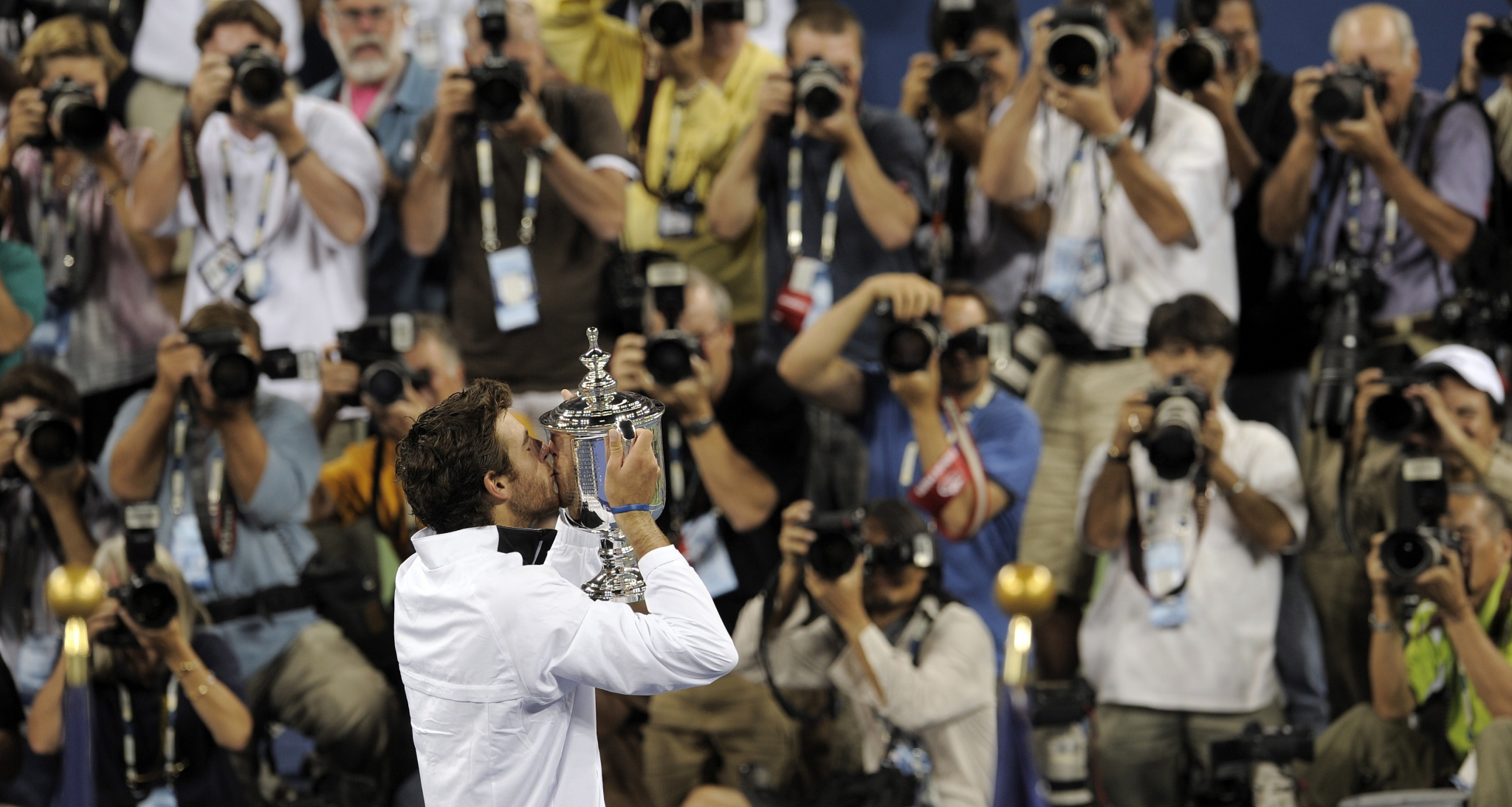 ŠOK! Grend slem šampion odlučio da se penzioniše, veliki teniski as kači reket o klin!