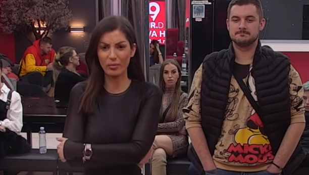 NIKAD VRELIJE U SPAVAĆOJ SOBI Mimas naskakala na Gruju, pevač se prepustio strastima (VIDEO +18)