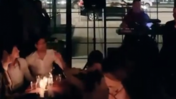 NOVAK I JELENA U LUDOM PROVODU! Nole sa suprugom uživa u noćnom klubu u Beogradu, pogledajte kako je reagovao kada je čuo ovu pesmu! (VIDEO)
