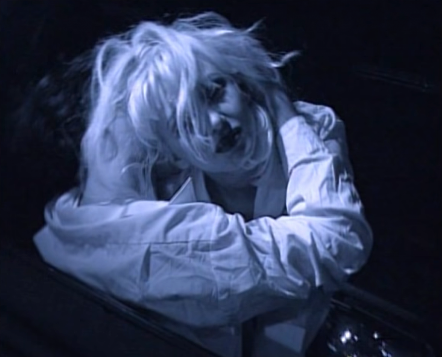 SVI U NEVERICI ZBOG GALE Bila je jedna od najpopularnijih pevačica dens muzike devedesetih, danas NEPREPOZNATLJIVA, da li je ovo moguće?! (FOTO)