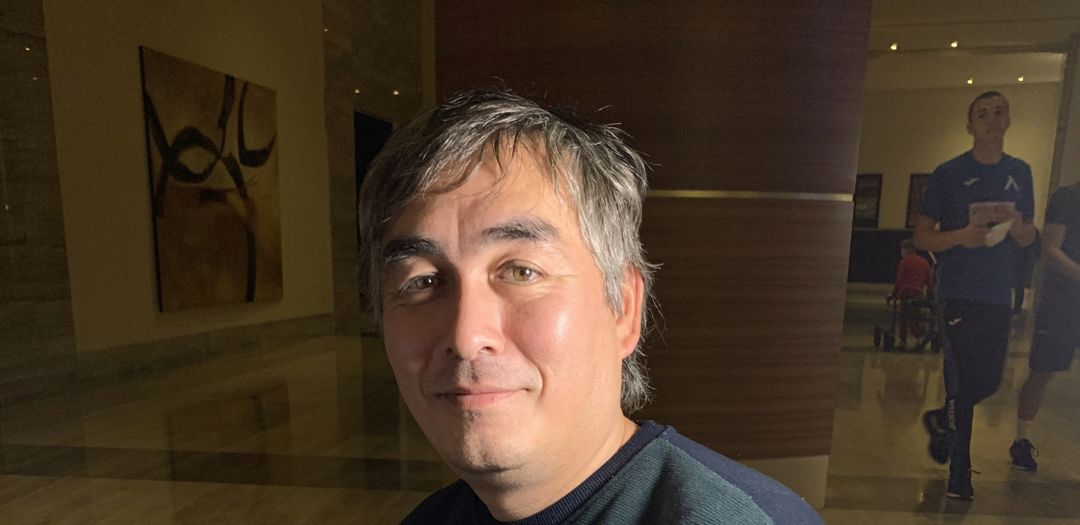 NAJBOLJI KLIJENTI SU MI IGRAČI PARTIZANA! Kazahstanac odušljen fudbalerima našeg kluba: Hvala im do neba (FOTO)