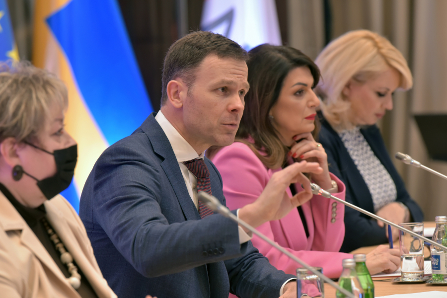 MINISTAR FINANSIJA NAJAVIO KAKVE ĆE SE MERE SPROVODITI Predstavljen Program za suzbijanje sive ekonomije 2022-2025