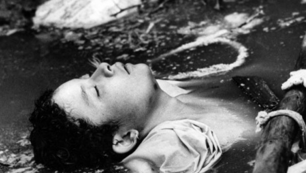 DEVOJČICA ZA KOJOM JE CEO SVET PLAKAO Skoro 3 dana borili su se  za njen život, a ona je želela da se spasioci odmore i da ne zakasni u školu