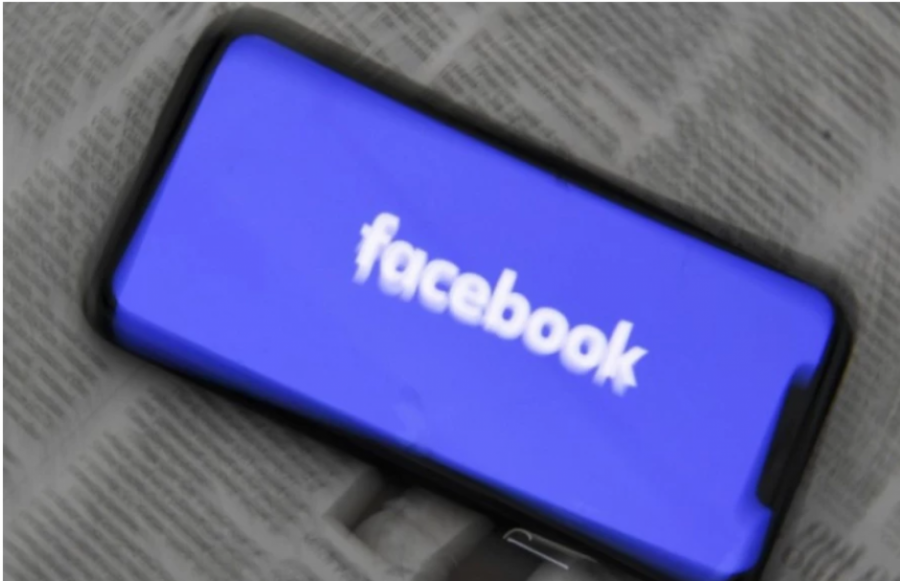 FEJSBUK POSTAJE MREŽA ZA PENZIONERE Mladih korisnika je sve manje