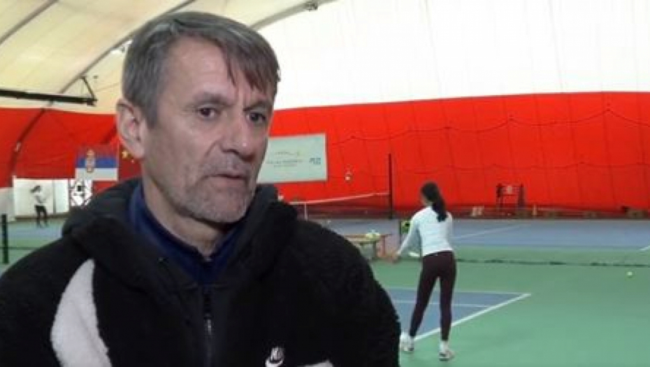 SNIMAK KOJI ĆE DOVESTI ĐILASOVCE DO LUDILA! Ono što je Novak u tenisu - broj 1, to je Vučić u vođenju države! (VIDEO)