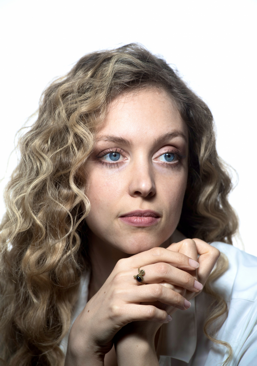 VEŠTO JE KRIJE OD JAVNOSTI! Ovako izgleda supruga Tončija Huljića, a sada tašta Petra Graše! (FOTO)