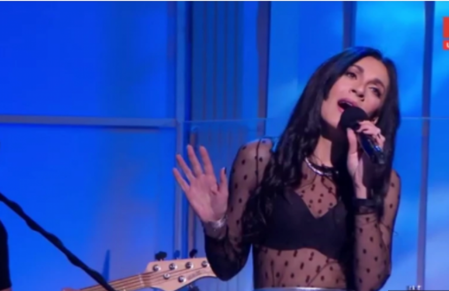 VAŽILA JE ZA JEDAN OD NAJBOLJIH VOKALA NA NAŠIM PROSTORIMA! Evo šta radi i kako danas izgleda Maja iz grupe 