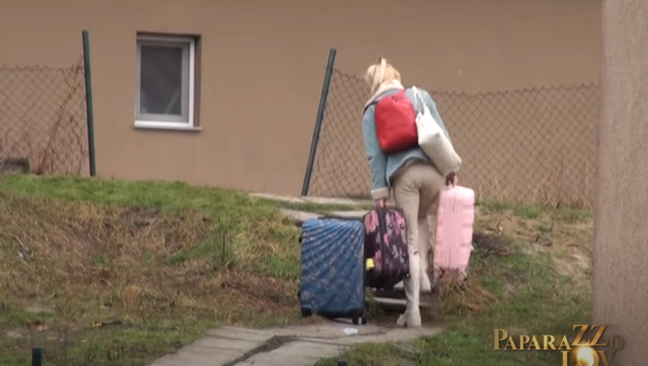 OTIŠLA JE SA DECOM IZ ZAJEDNIČKOG STANA! Otkriveno gde sa naslednicima sada živi voditeljka "Slagalice"!