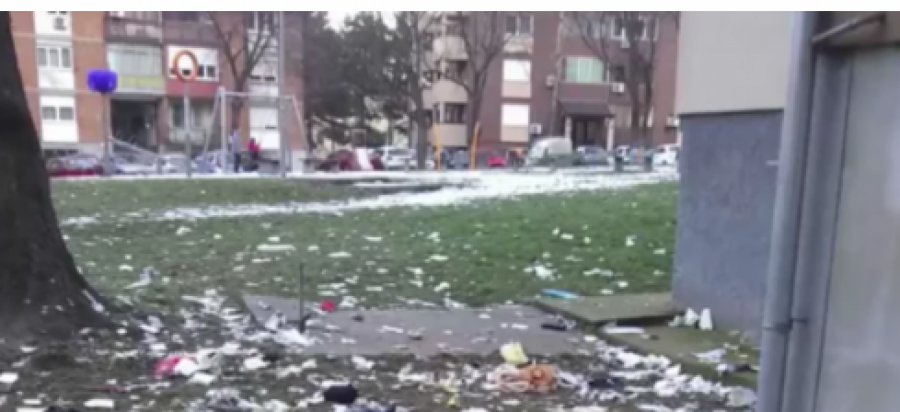 STANARI KADA UJUTRU KRENU PO HLEB ZATEKNU RUGLO Komšinica baca čarape, pelene, piksle sa prozora?! (FOTO)