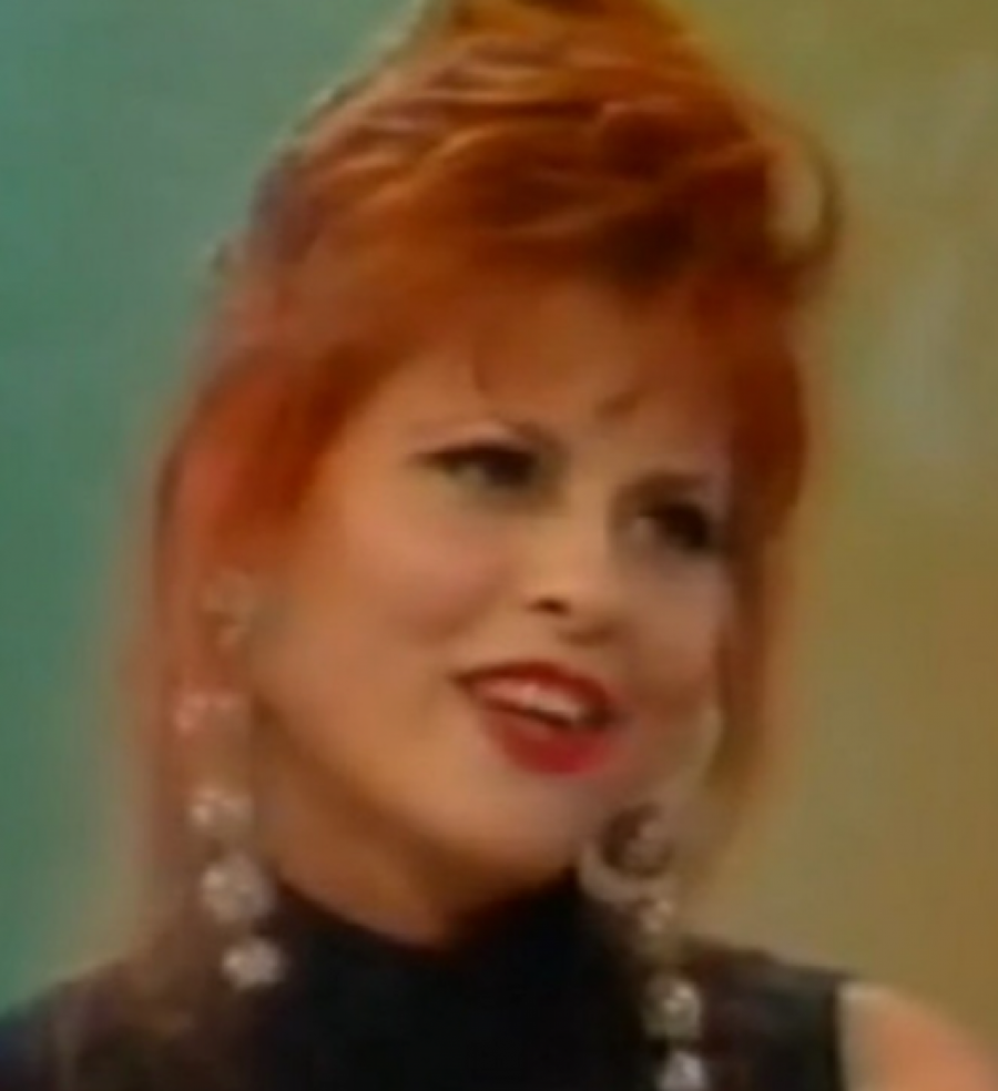 SMRT PEVAČICE I DALJE JE MISTERIJA! Umrla je prerano, a više joj niko ni ime ne spominje, ovaj detalj joj stoji na grobu