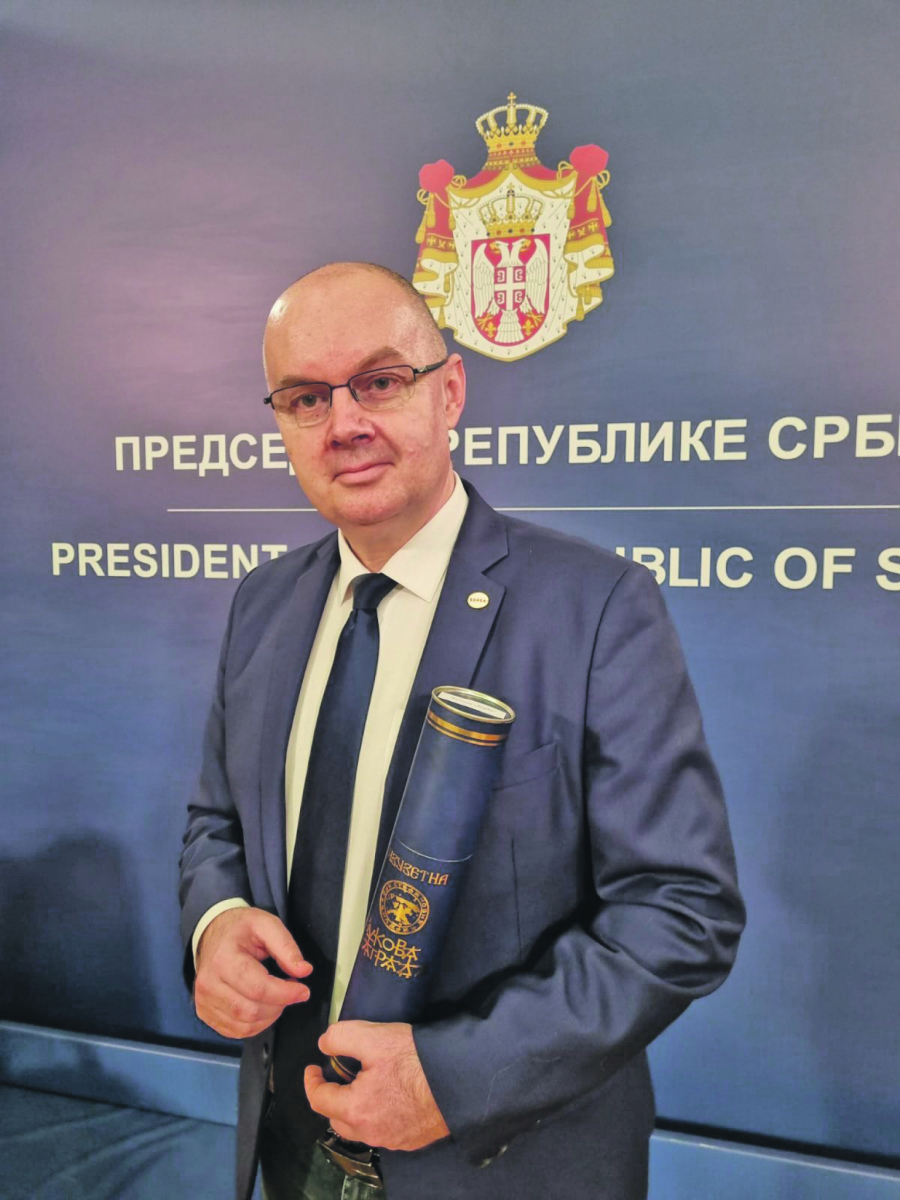 SVESRPSKO KULTURNO PODRUČJE Časopis Borba dobitnik Izuzetne Vukove nagrade: Ponosni na prestižno priznanje