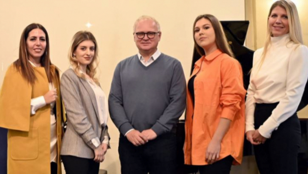 VESIĆ: Raspisan godišnji konkurs za podršku najtalentovanijoj deci