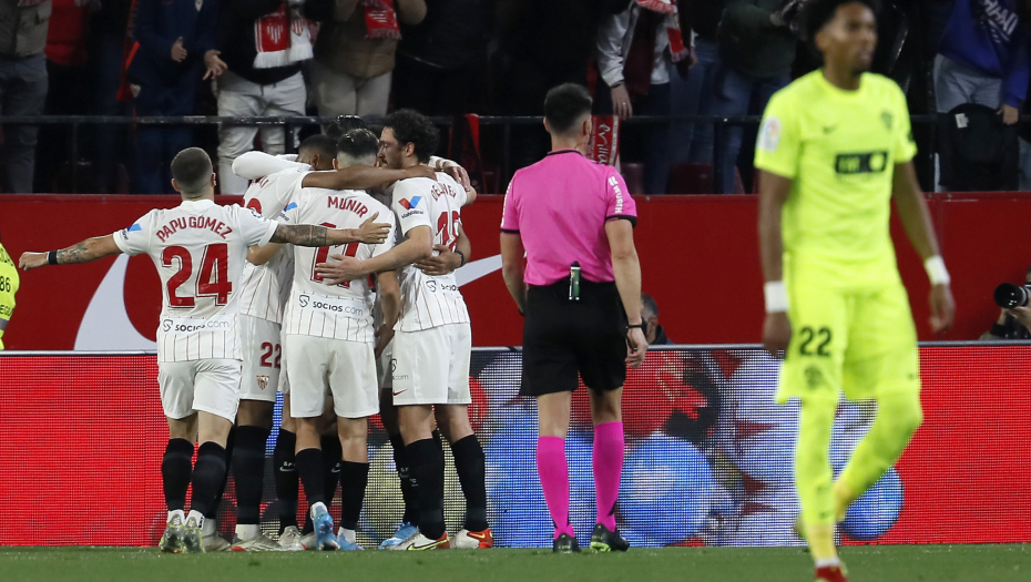 Sevilja uz dosta muke "slomila" Elče i nastavila poteru za Realom