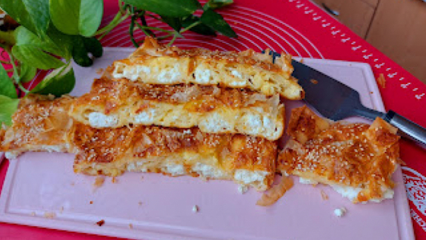 OMILJENO SRPSKO JELO ZA SVAKU PRILIKU Prava domaćinska gibanica, nećete znati kada vam je dosta (VIDEO)