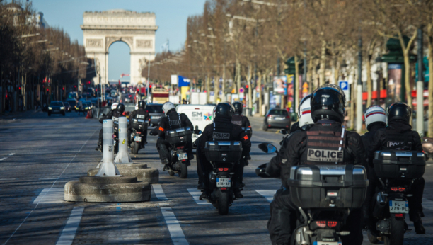 MASOVNE DEMONSTRACIJE U FRANCUSKOJ Oklopna vozila na ulicama (VIDEO)