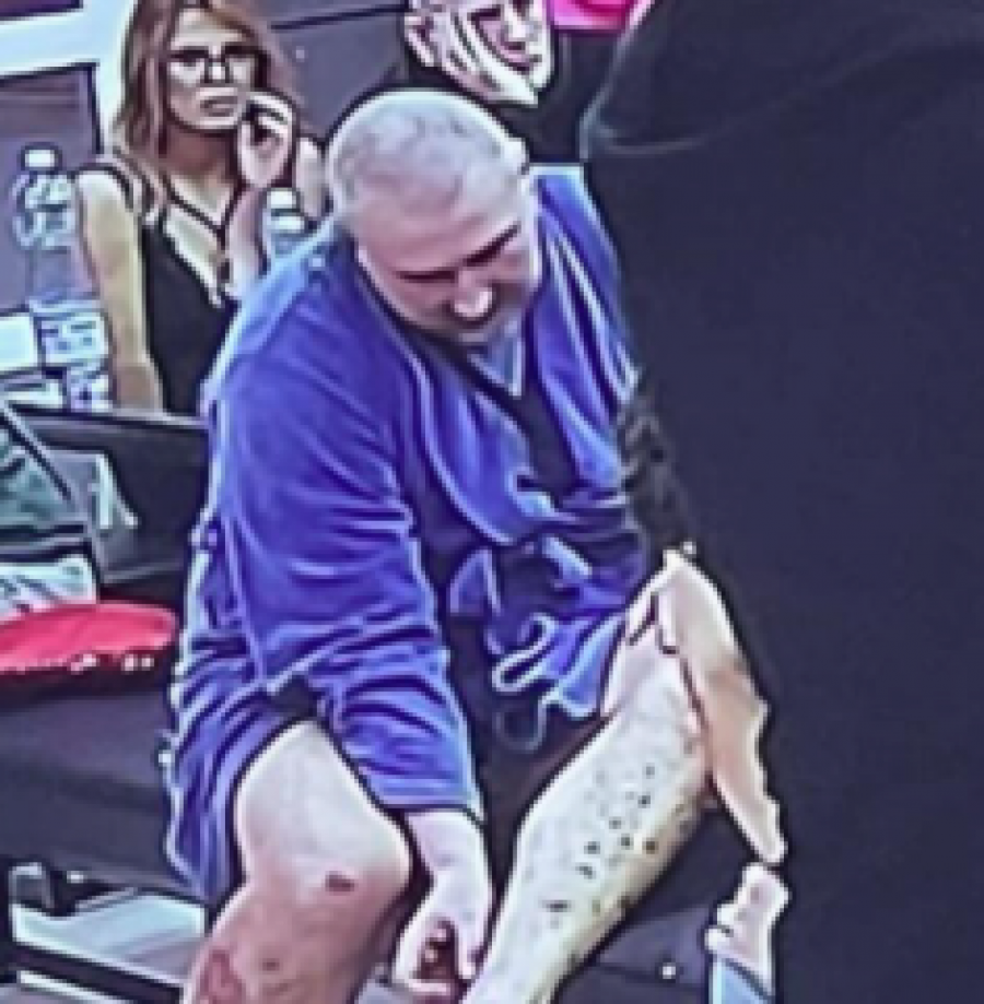 JEZIV PRIZOR! Miki Đuričić ima žive rane po telu, zdravstveno stanje mu se pogoršalo, evo na šta sumnja! (FOTO)